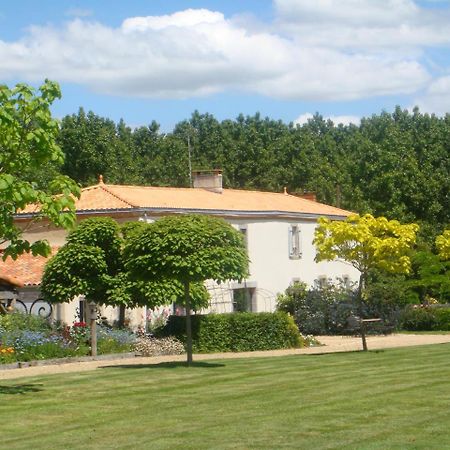 Chambres D'Hotes Au Gite De La Pommeraie Landeronde Экстерьер фото