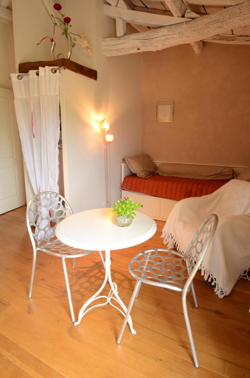 Chambres D'Hotes Au Gite De La Pommeraie Landeronde Экстерьер фото